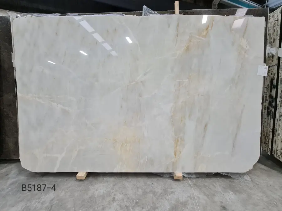 Calacatta Amber Polsihed