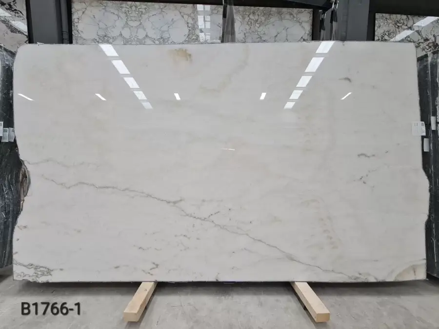 WHITE ONYX