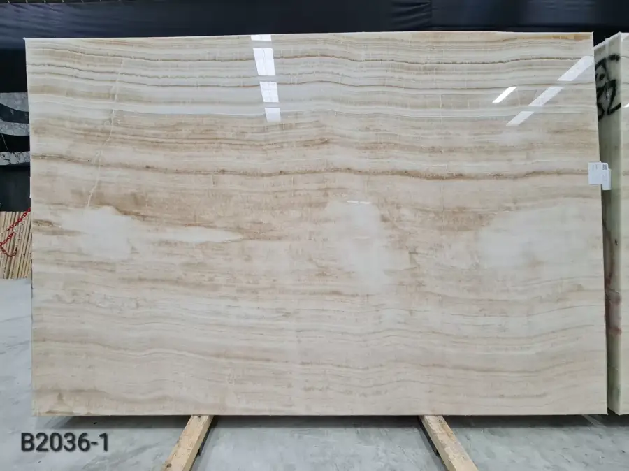 WHITE ONYX