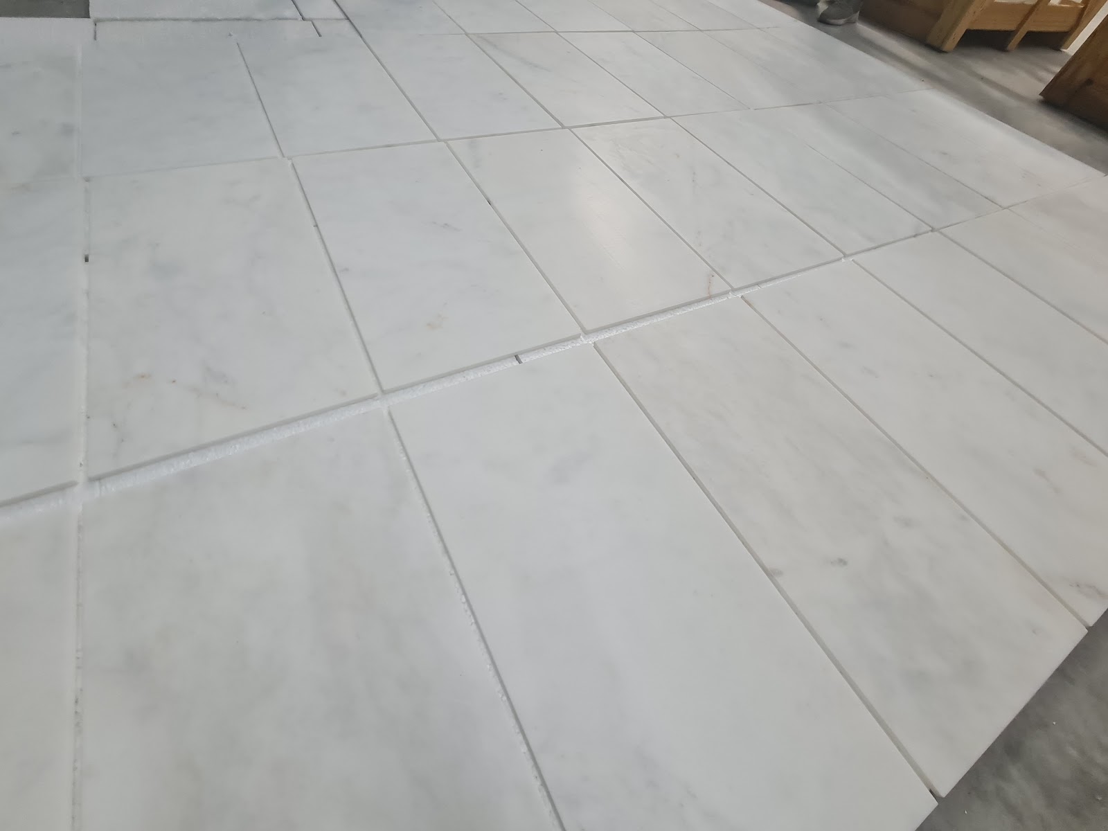 Afyon White natural stone tile — surface and veining