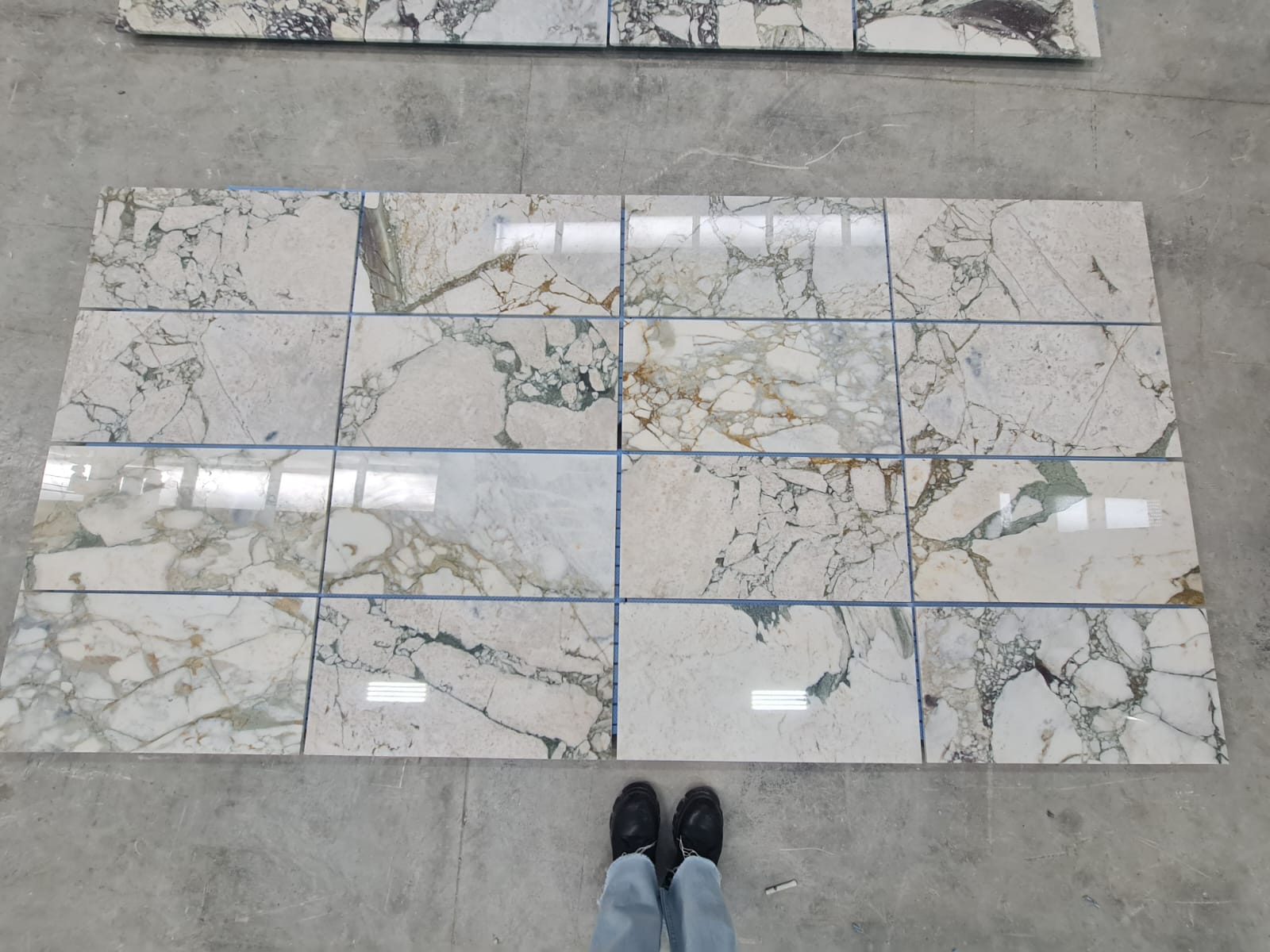 Calacatta Green natural stone tile — detail photo 4