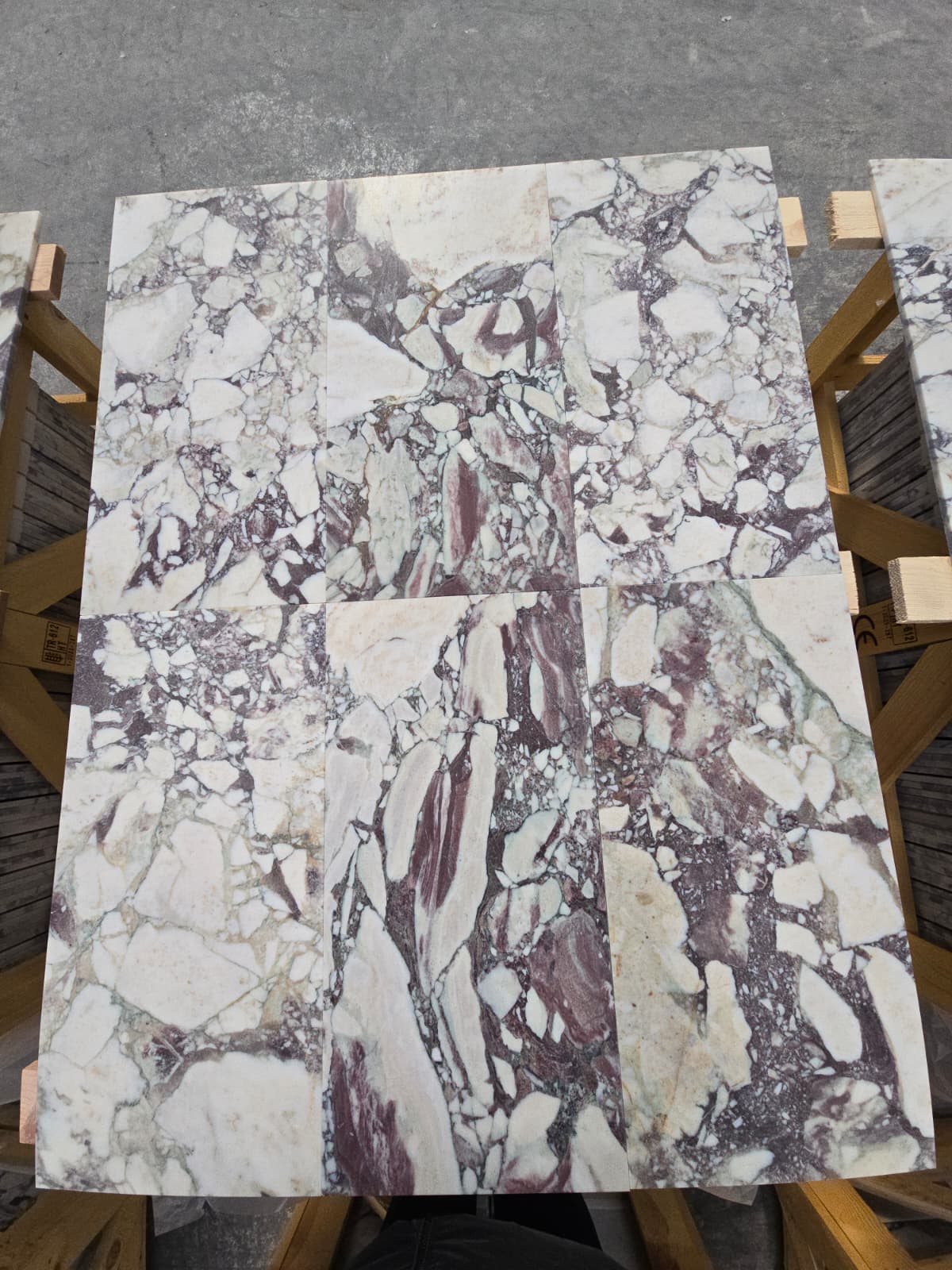 Calacatta Viola Tiles natural stone tile — detail photo 4