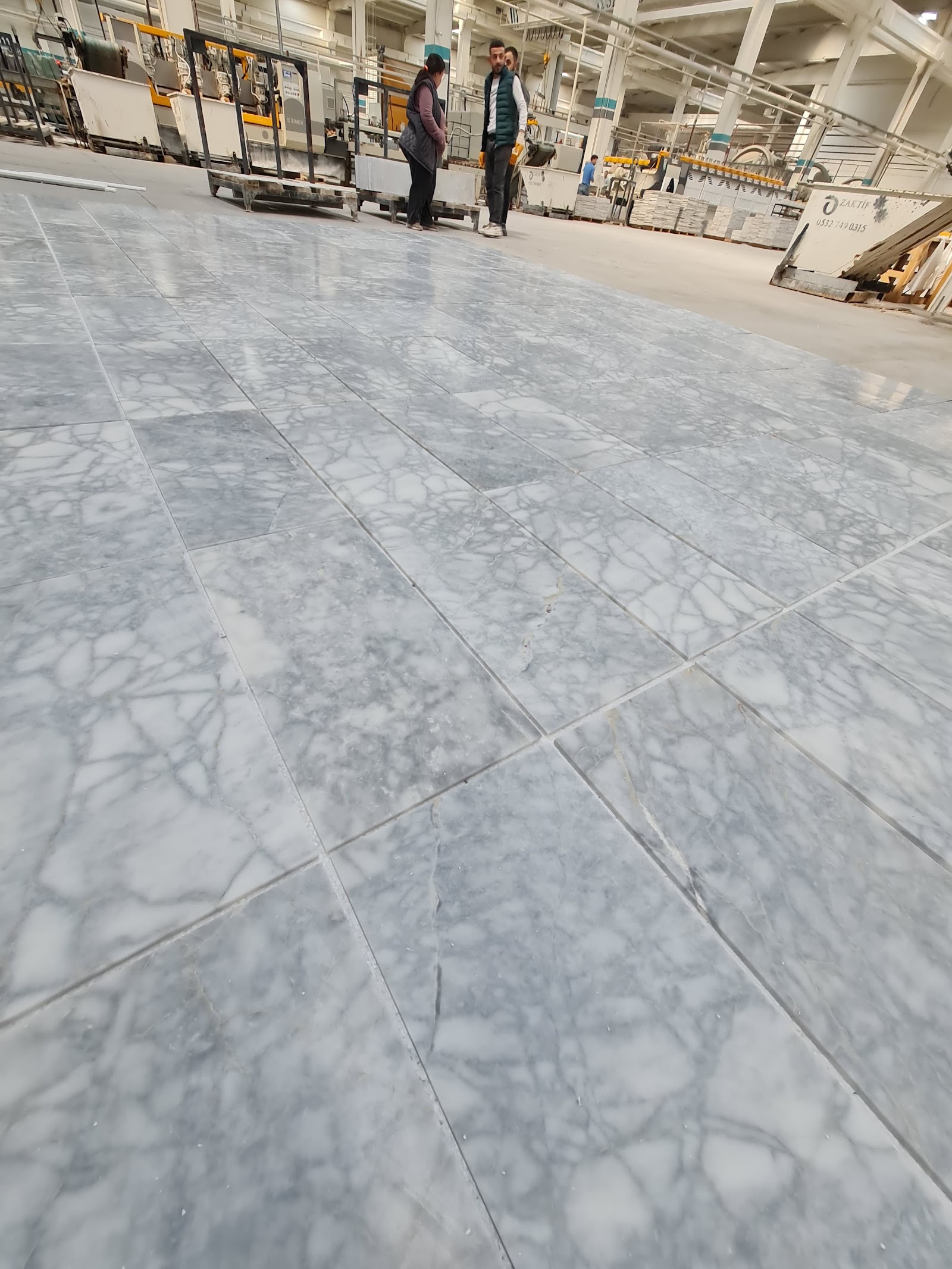 Bianco Venato natural stone tile — detail photo 3