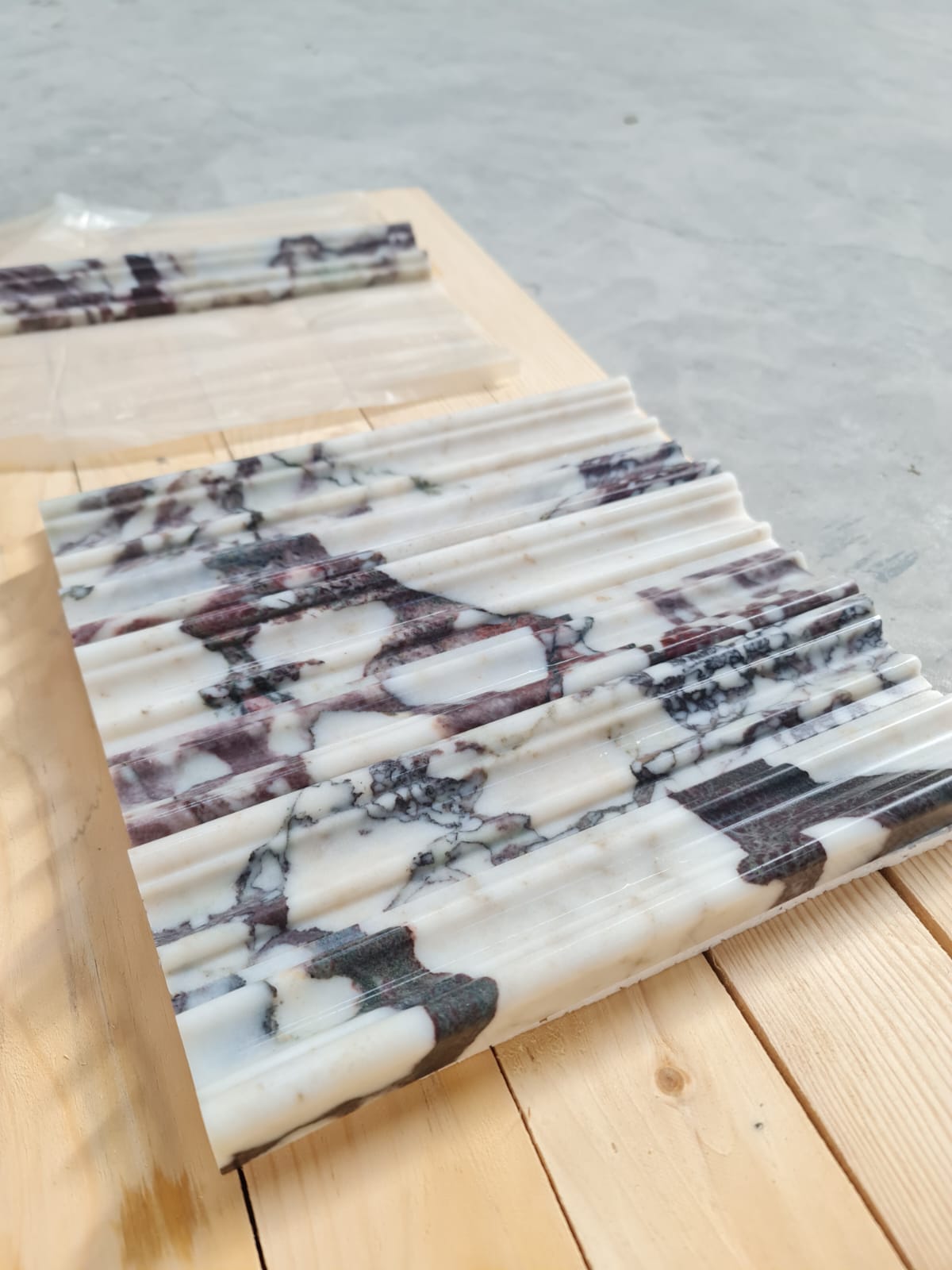Mouldings · Calacatta Viola Extra Chair Rail · Honed natural stone moulding — detail photo 4