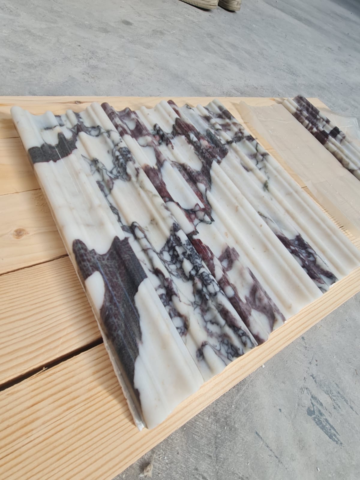 Mouldings · Calacatta Viola Extra Chair Rail · Honed natural stone moulding — detail photo 2
