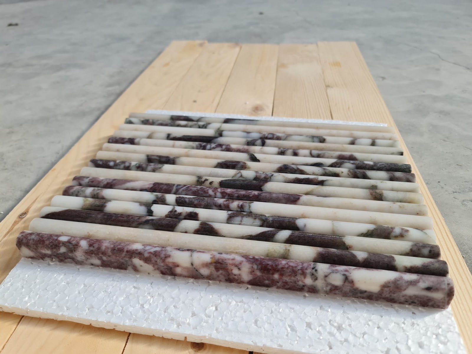 Mouldings · Calacatta Viola Extra Pencil · Honed natural stone moulding — detail photo 4