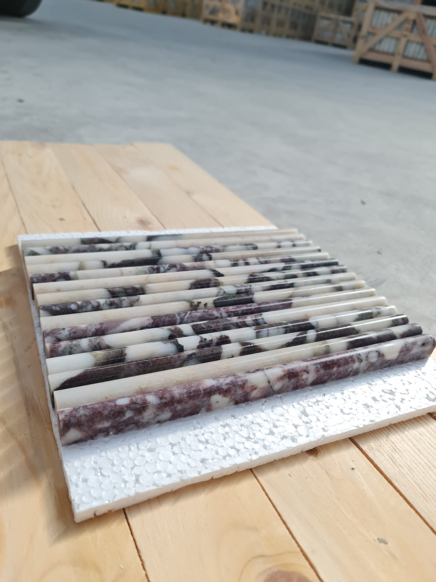 Mouldings · Calacatta Viola Extra Pencil · Honed natural stone moulding — detail photo 2